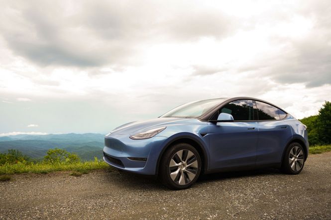 Hovedbilde Pillar Delete Tesla Model Y (2021-2024)