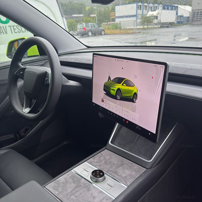 Hovedbilde Roterbart skjermfeste - Tesla Model 3 & Y